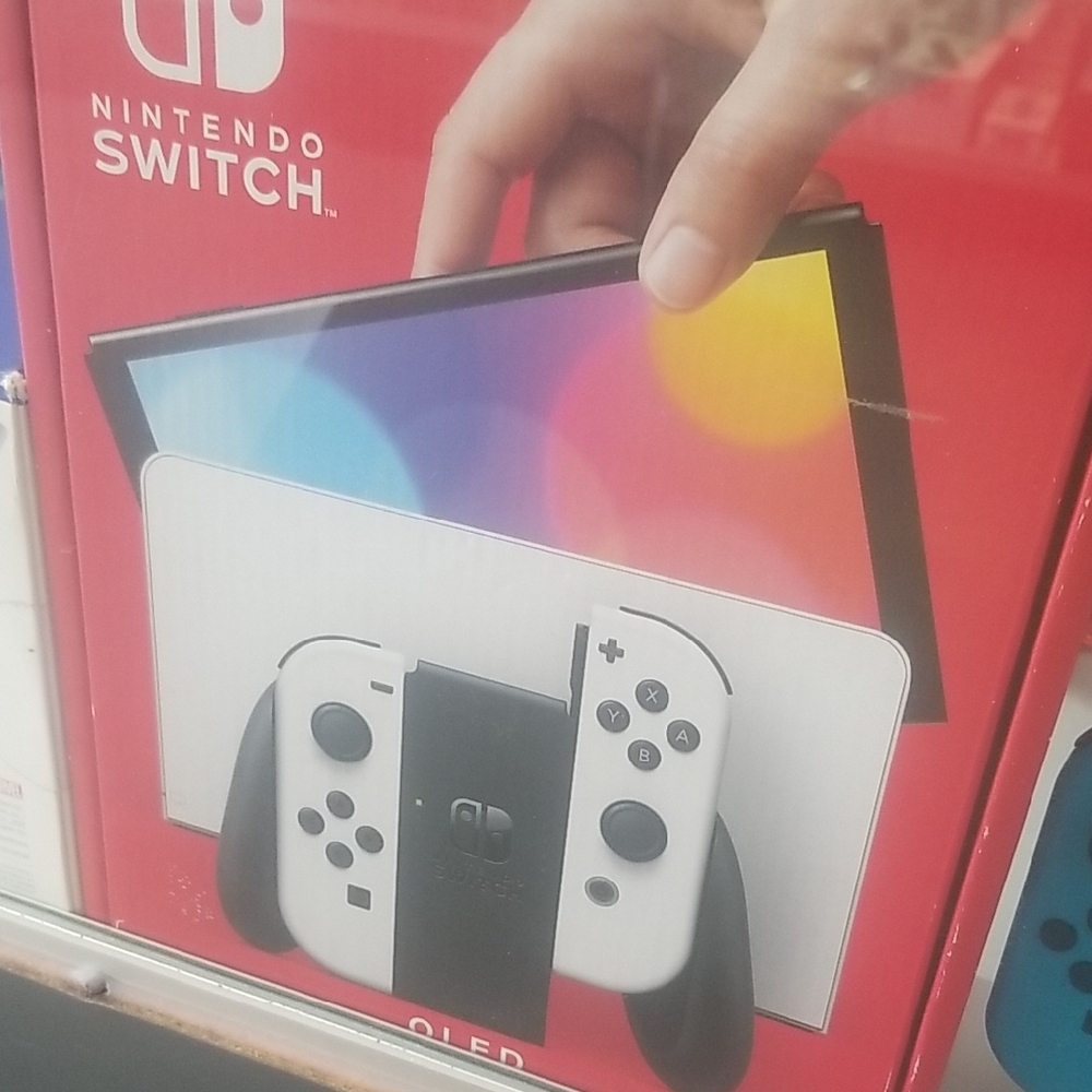 Nintendo Switch OLED - Black and White